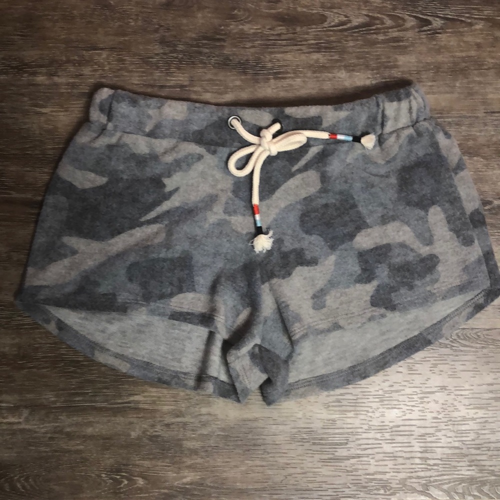 Camo fleece shorts